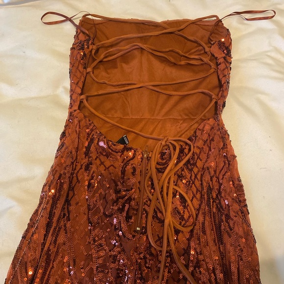 Windsor Prom Dress - Picture 3 of 6